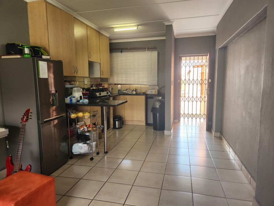 2 Bedroom Property for Sale in Albemarle Gauteng