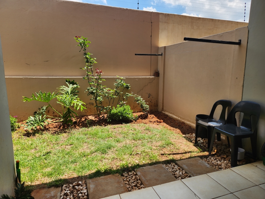 2 Bedroom Property for Sale in Albemarle Gauteng