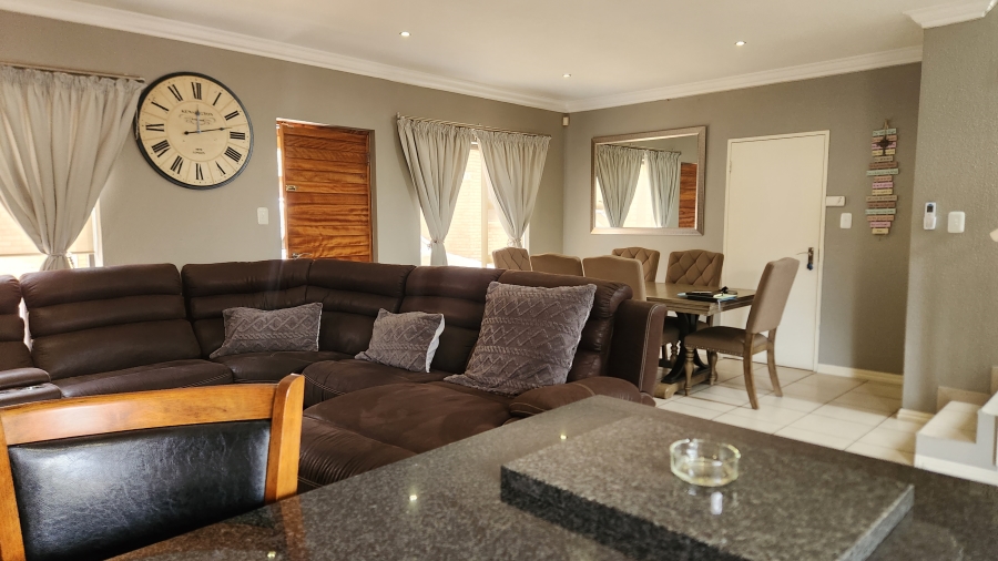 3 Bedroom Property for Sale in New Redruth Gauteng