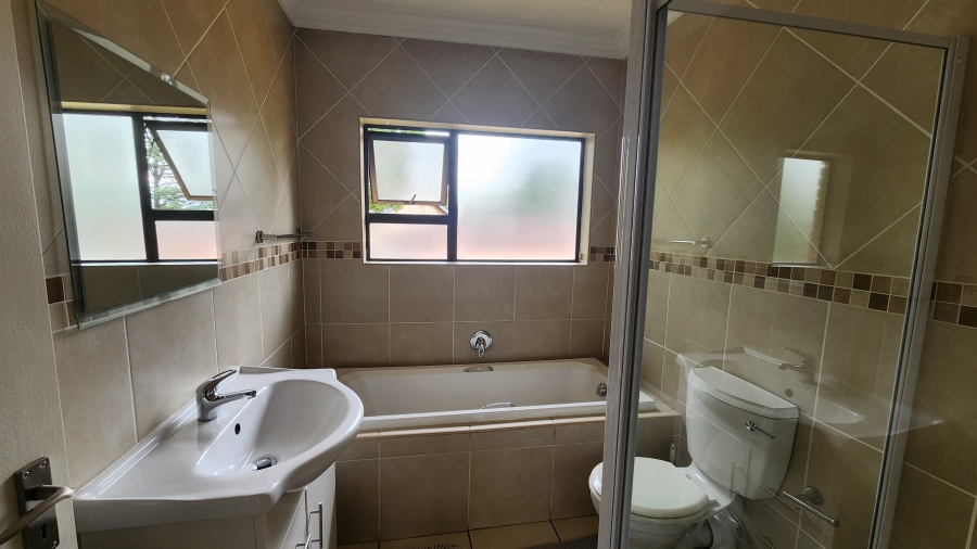 3 Bedroom Property for Sale in New Redruth Gauteng