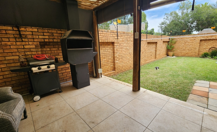 3 Bedroom Property for Sale in New Redruth Gauteng