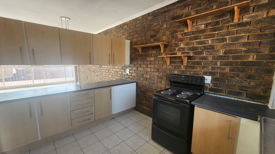 2 Bedroom Property for Sale in New Redruth Gauteng