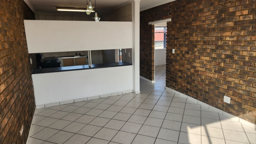 2 Bedroom Property for Sale in New Redruth Gauteng