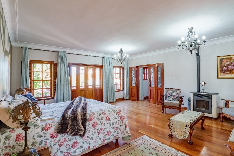 6 Bedroom Property for Sale in Silver Lakes Golf Estate Gauteng