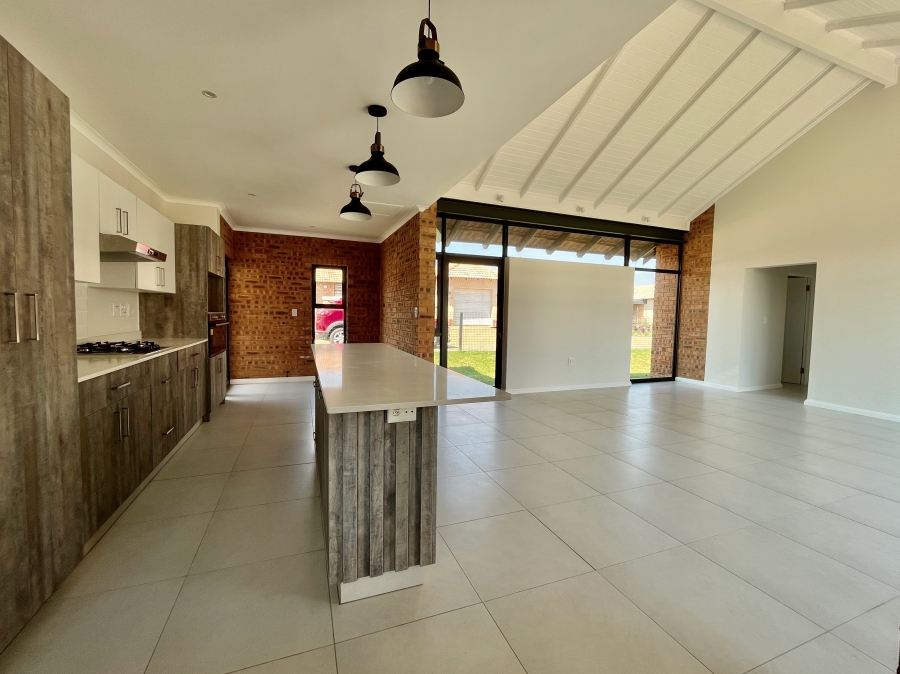 To Let 2 Bedroom Property for Rent in The Retreat Gauteng