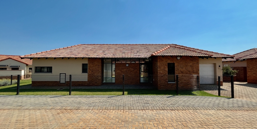 To Let 2 Bedroom Property for Rent in The Retreat Gauteng