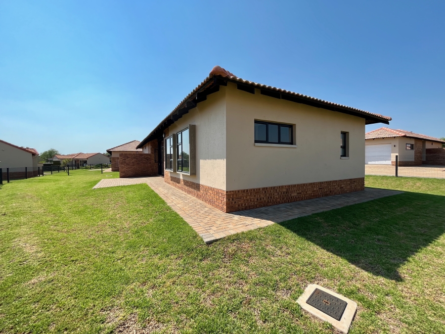 To Let 2 Bedroom Property for Rent in The Retreat Gauteng