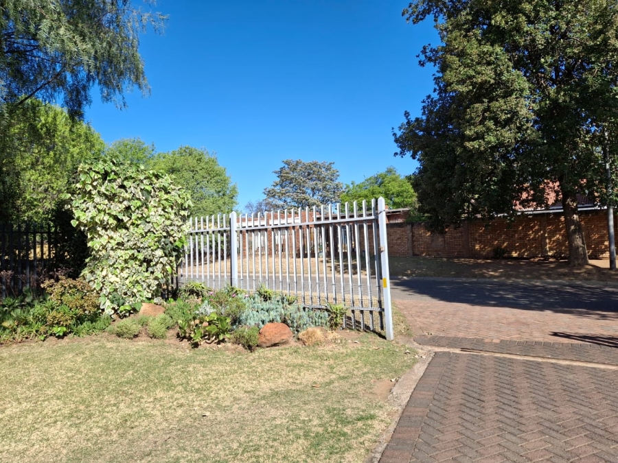 5 Bedroom Property for Sale in Dalpark Gauteng