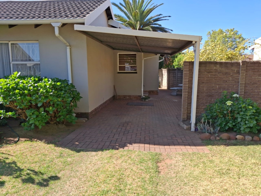 5 Bedroom Property for Sale in Dalpark Gauteng