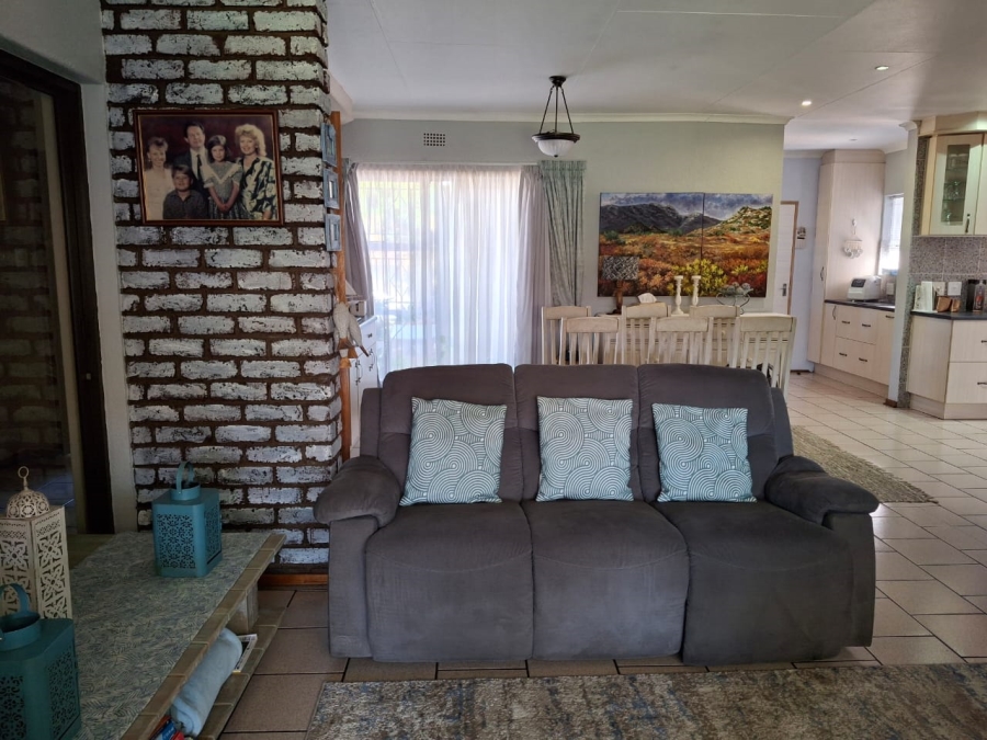 5 Bedroom Property for Sale in Dalpark Gauteng