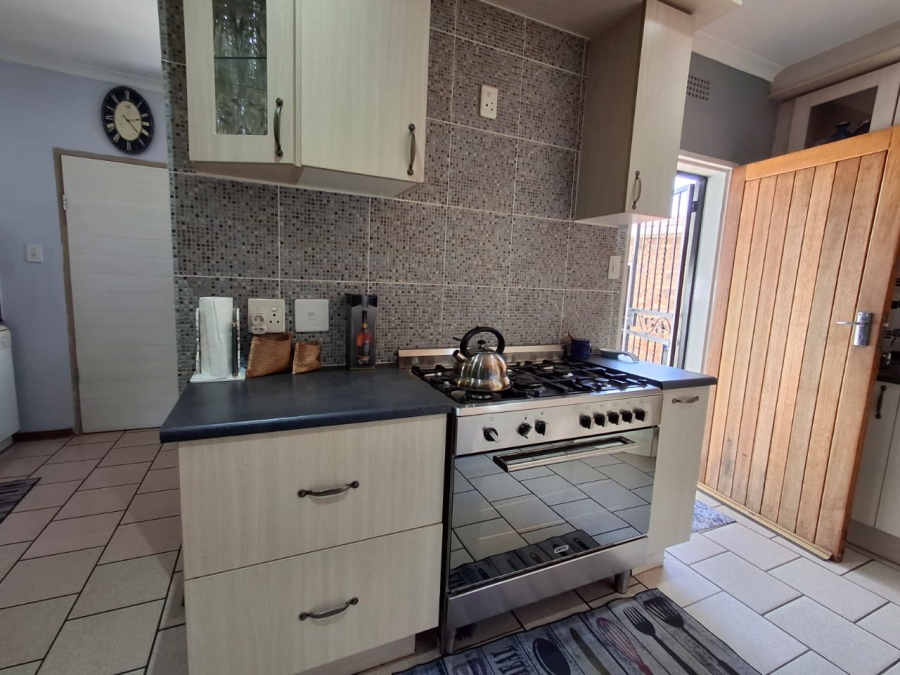 5 Bedroom Property for Sale in Dalpark Gauteng