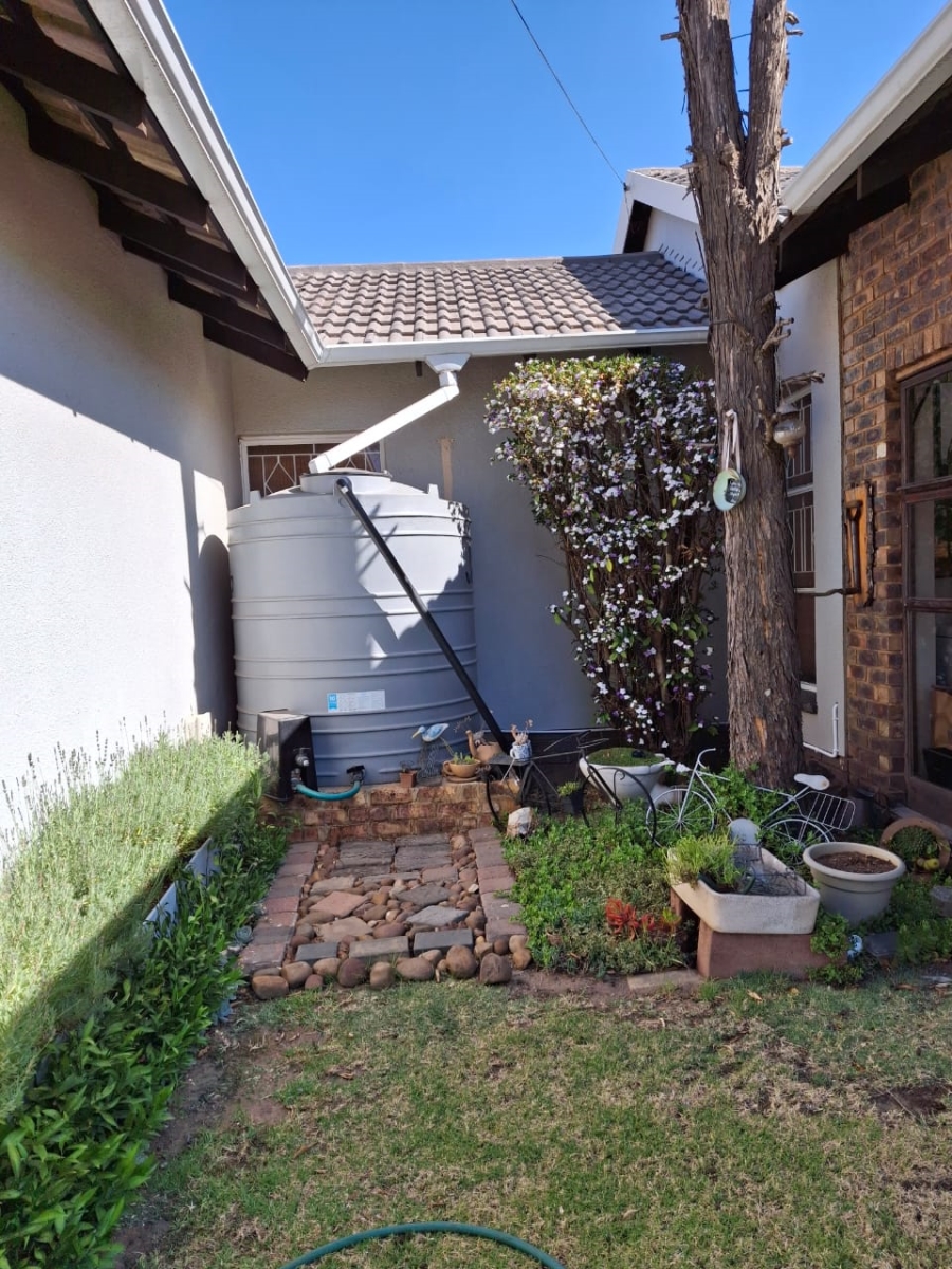 5 Bedroom Property for Sale in Dalpark Gauteng