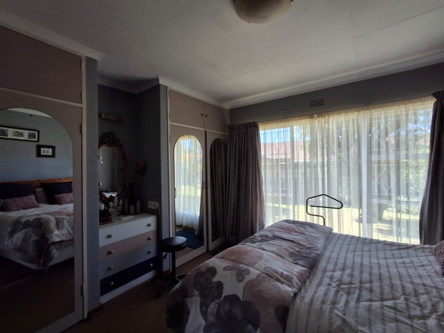 5 Bedroom Property for Sale in Dalpark Gauteng