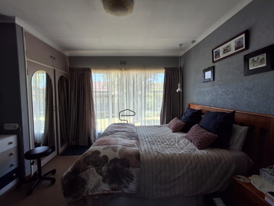 5 Bedroom Property for Sale in Dalpark Gauteng