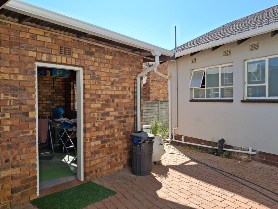 5 Bedroom Property for Sale in Dalpark Gauteng