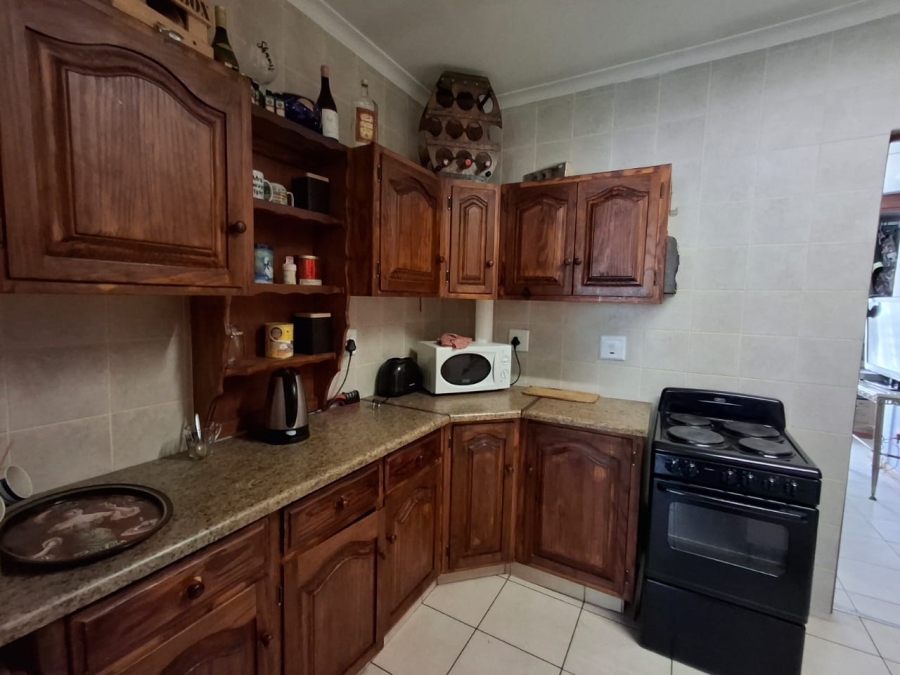 5 Bedroom Property for Sale in Dalpark Gauteng