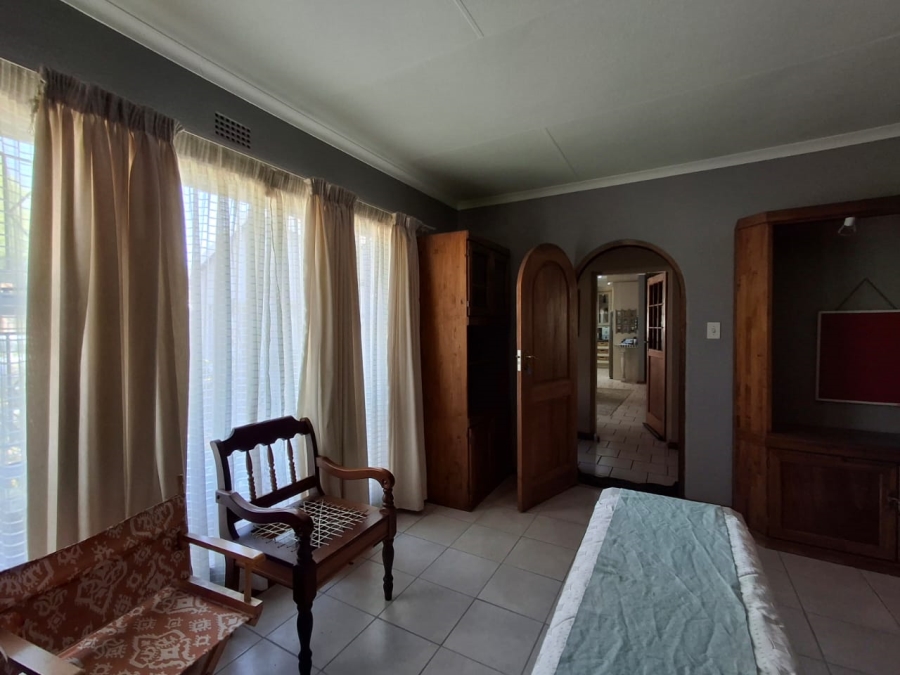 5 Bedroom Property for Sale in Dalpark Gauteng