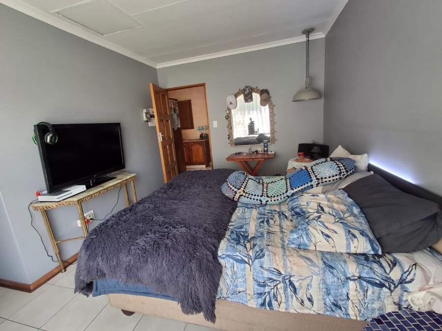 5 Bedroom Property for Sale in Dalpark Gauteng