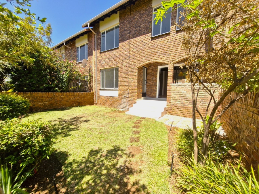 3 Bedroom Property for Sale in Faerie Glen Gauteng