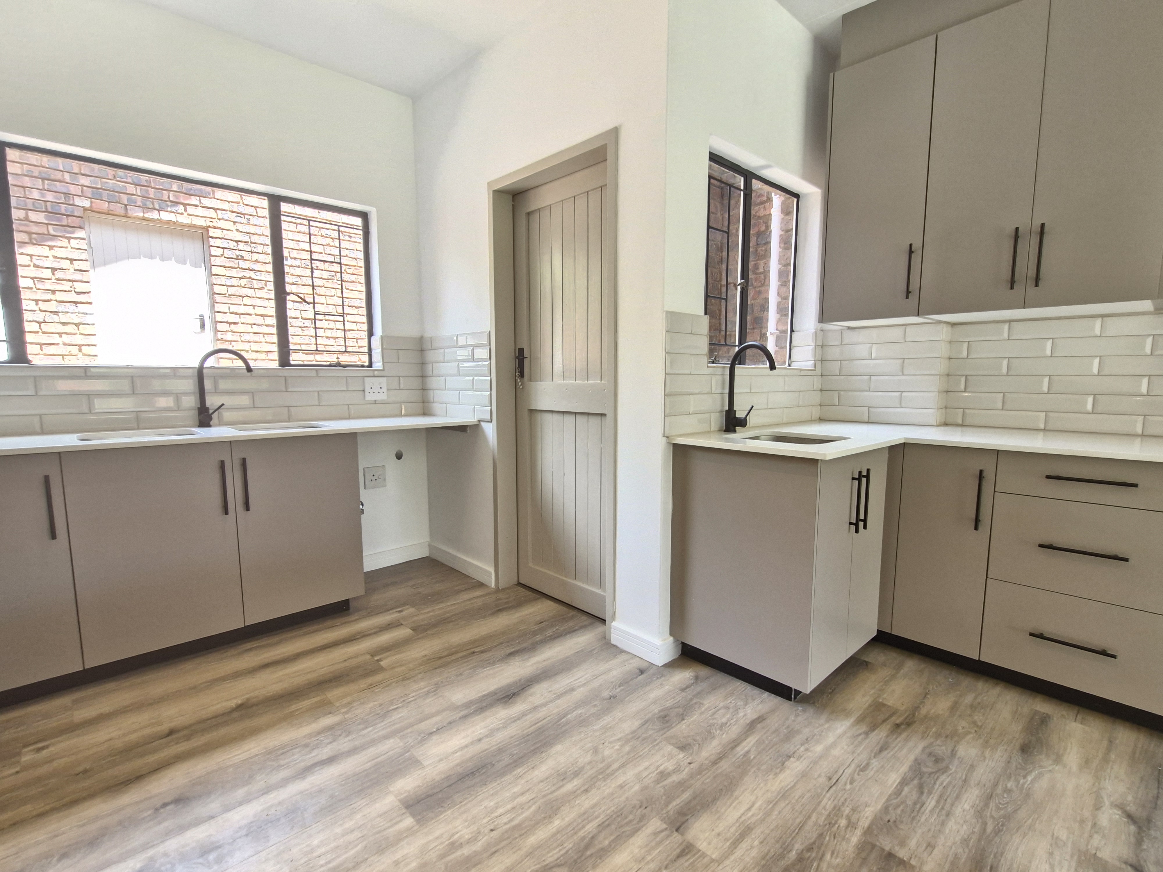 3 Bedroom Property for Sale in Faerie Glen Gauteng