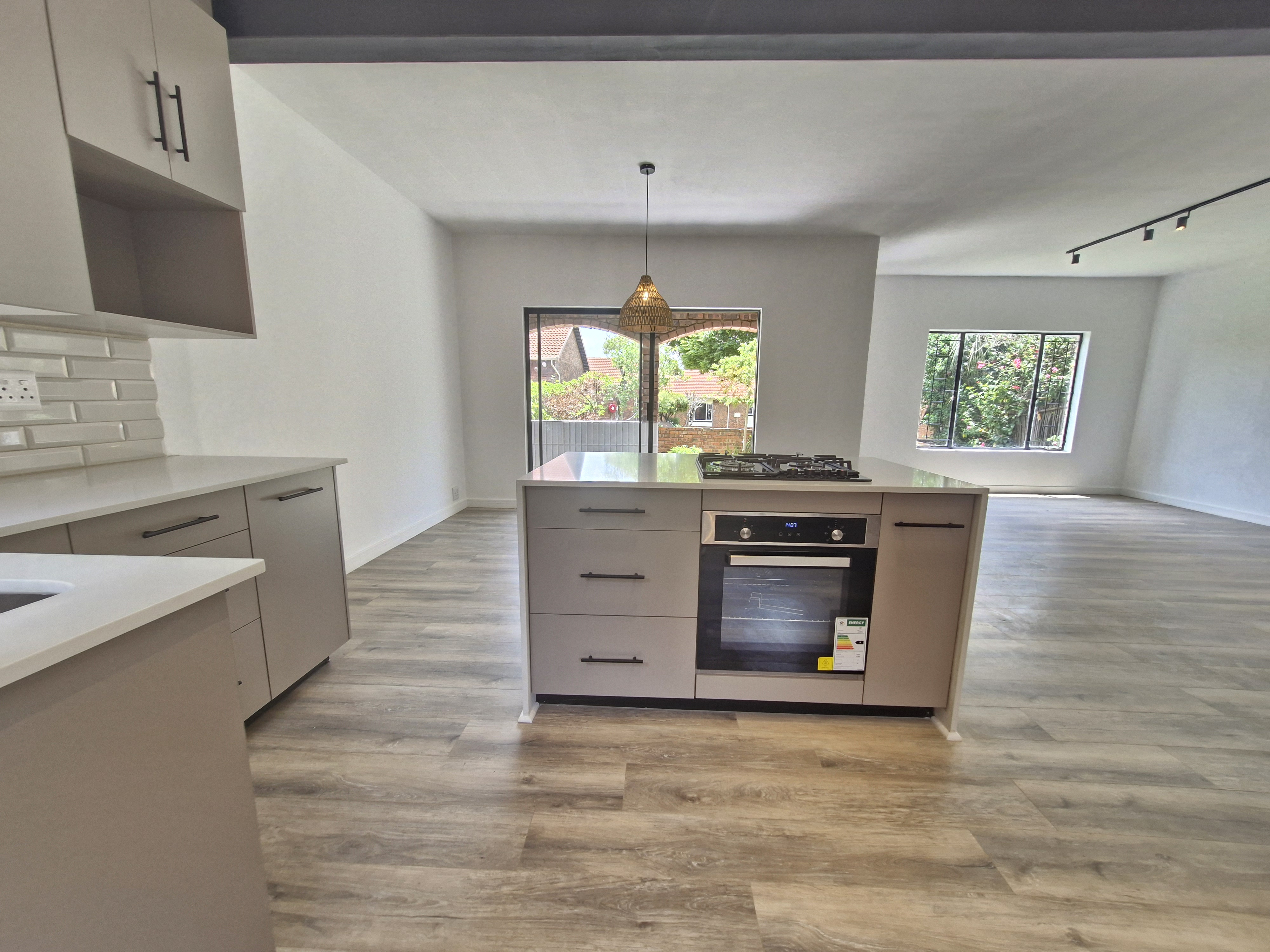 3 Bedroom Property for Sale in Faerie Glen Gauteng