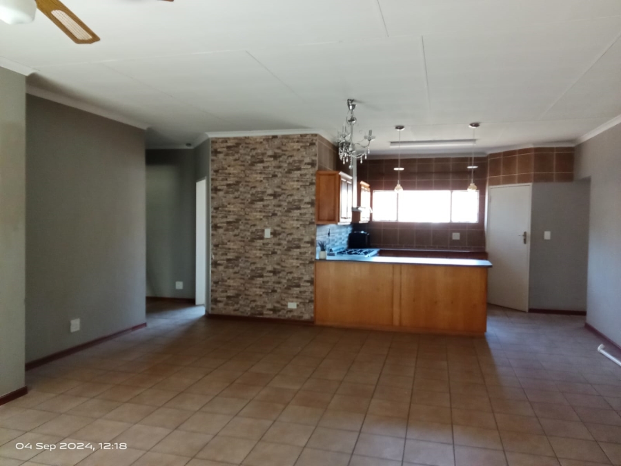 5 Bedroom Property for Sale in Overkruin Gauteng