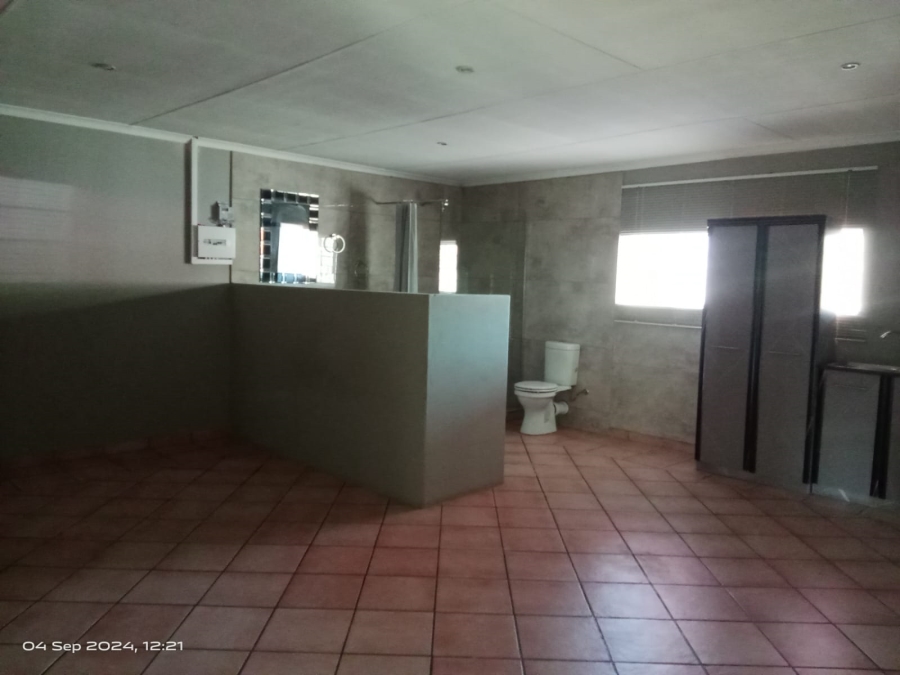 5 Bedroom Property for Sale in Overkruin Gauteng