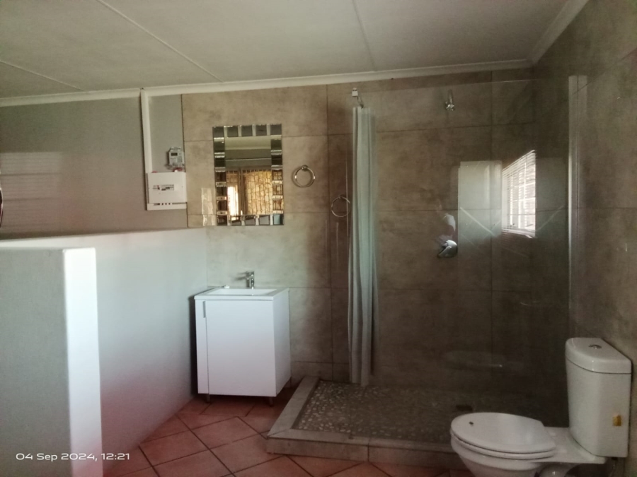 5 Bedroom Property for Sale in Overkruin Gauteng