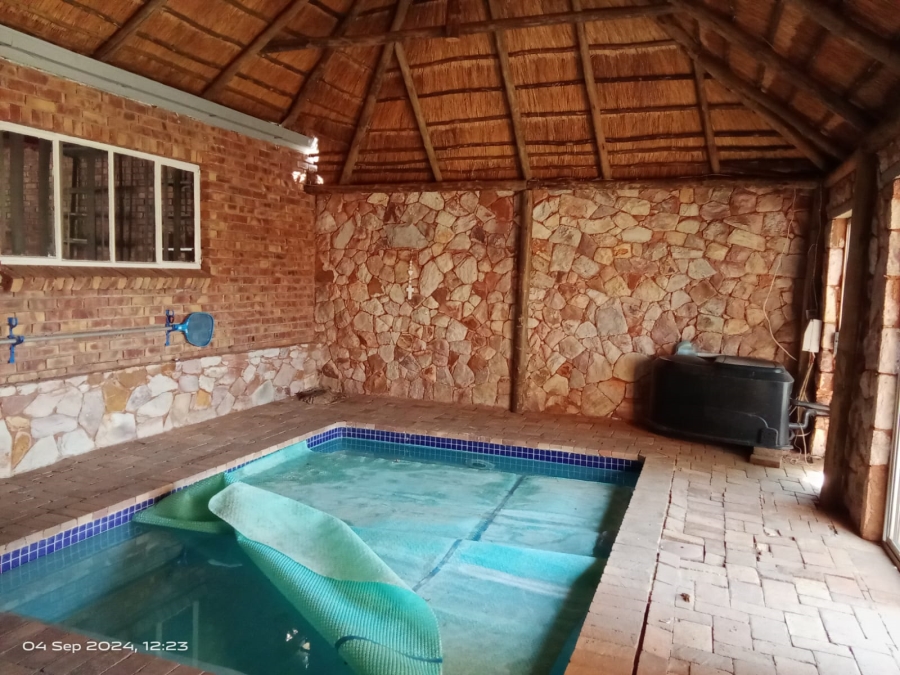 5 Bedroom Property for Sale in Overkruin Gauteng