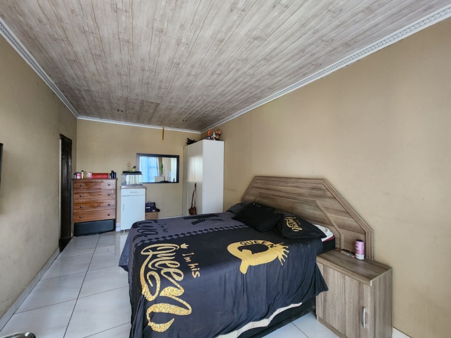 5 Bedroom Property for Sale in Helderstrome AH Gauteng