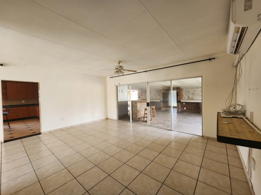 3 Bedroom Property for Sale in Golf Park Gauteng