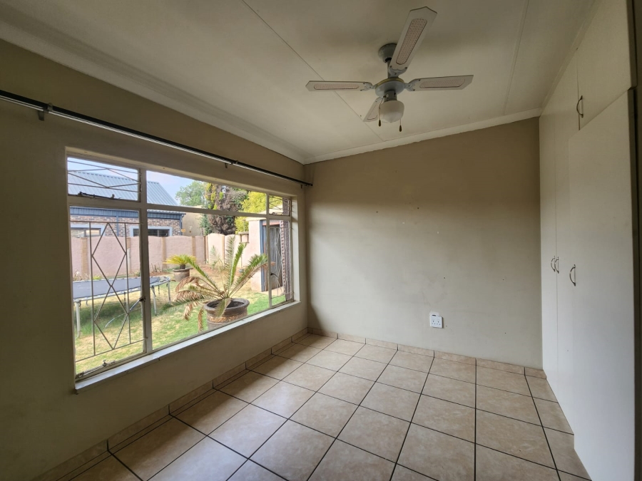 3 Bedroom Property for Sale in Golf Park Gauteng