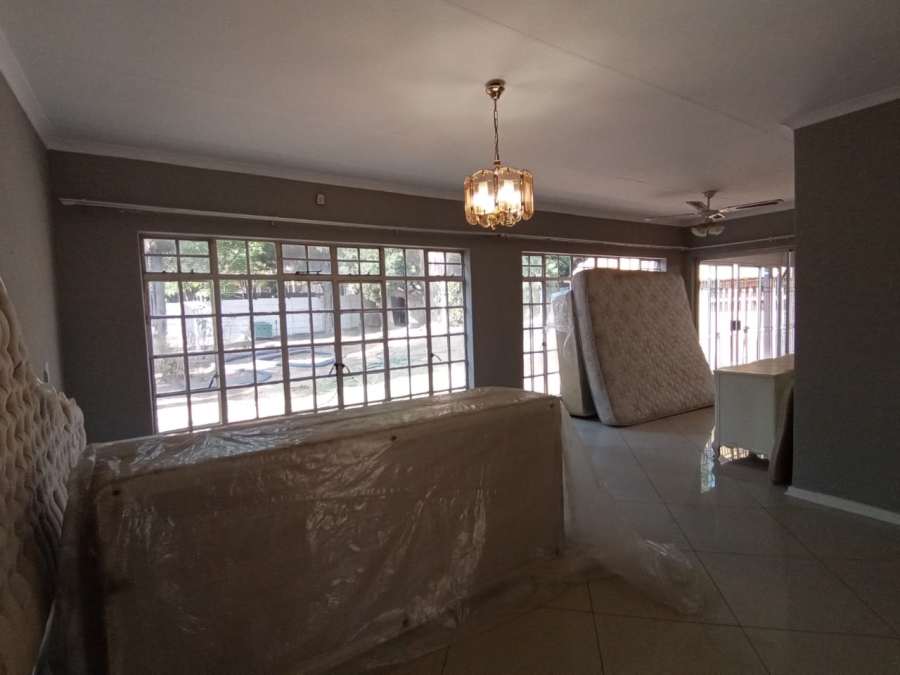 4 Bedroom Property for Sale in Three Rivers East Gauteng