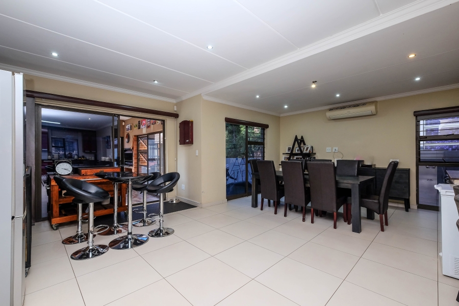 3 Bedroom Property for Sale in Ruimsig Country Estate Gauteng