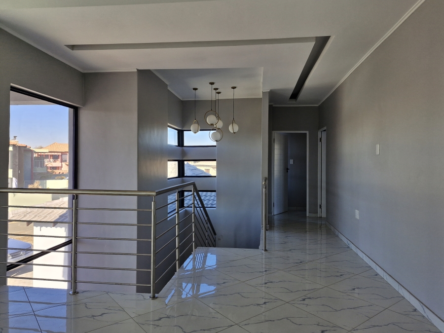 5 Bedroom Property for Sale in Savannah Country Estate Gauteng