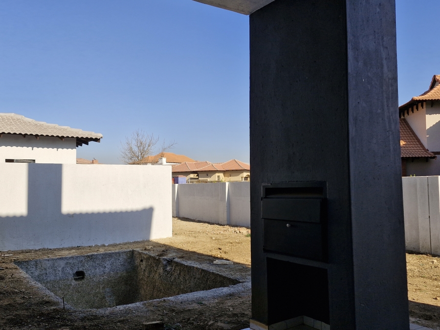 5 Bedroom Property for Sale in Savannah Country Estate Gauteng