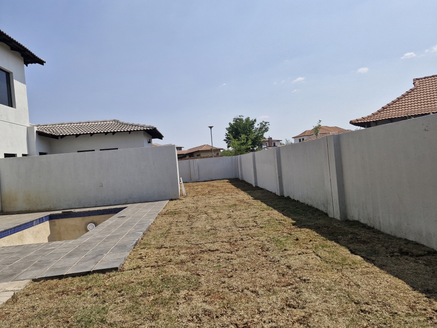 5 Bedroom Property for Sale in Savannah Country Estate Gauteng