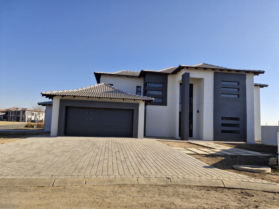 5 Bedroom Property for Sale in Savannah Country Estate Gauteng