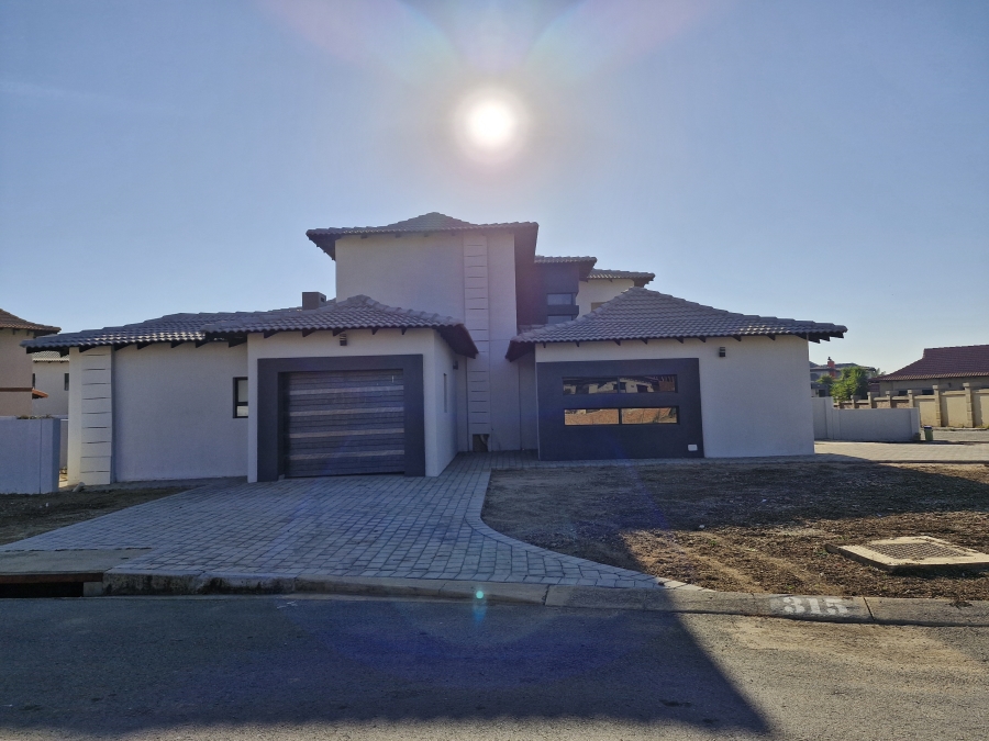 5 Bedroom Property for Sale in Savannah Country Estate Gauteng