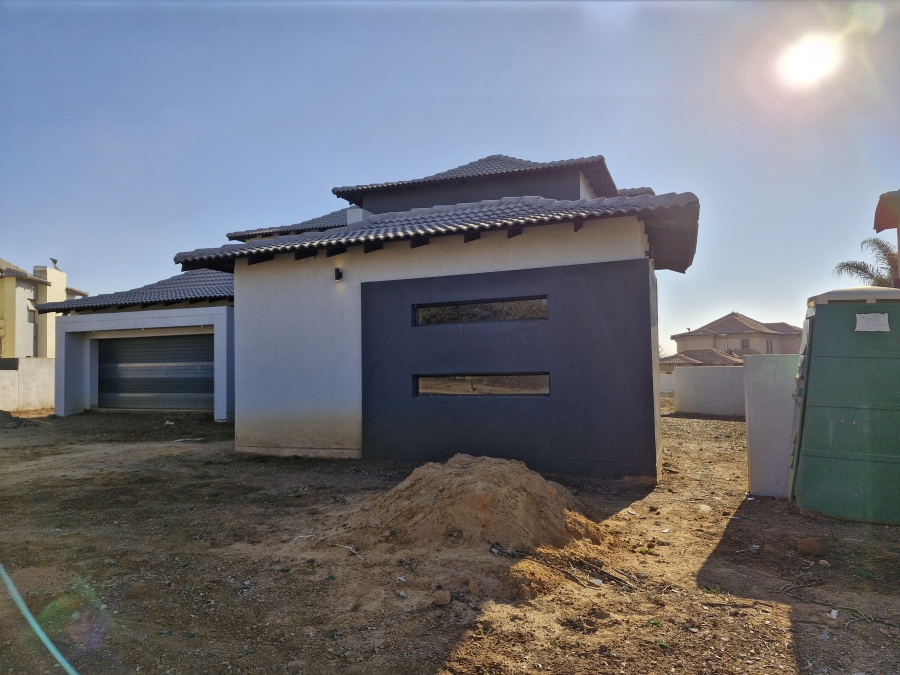 5 Bedroom Property for Sale in Savannah Country Estate Gauteng