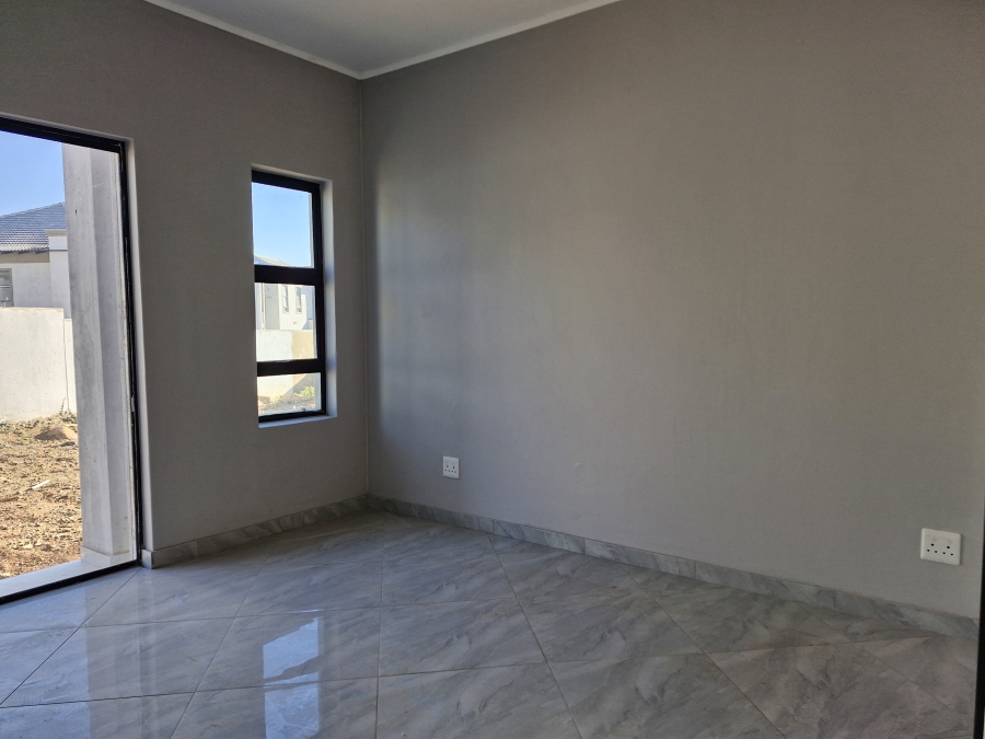 5 Bedroom Property for Sale in Savannah Country Estate Gauteng