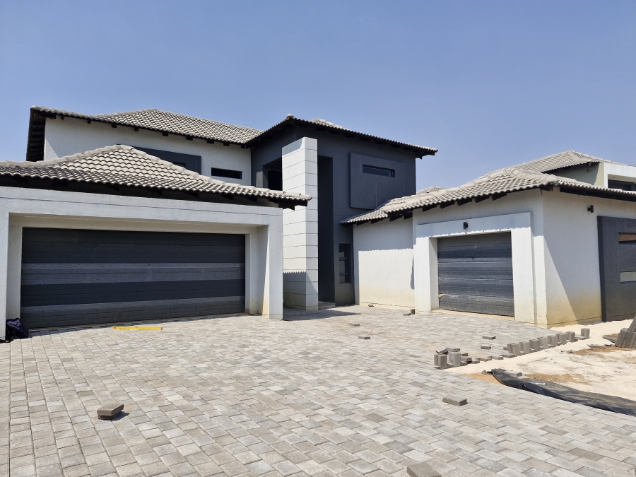 5 Bedroom Property for Sale in Savannah Country Estate Gauteng