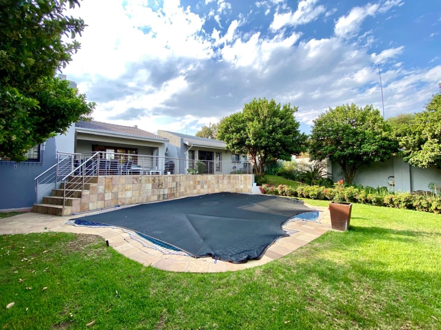 To Let 3 Bedroom Property for Rent in Hurlingham Manor Gauteng