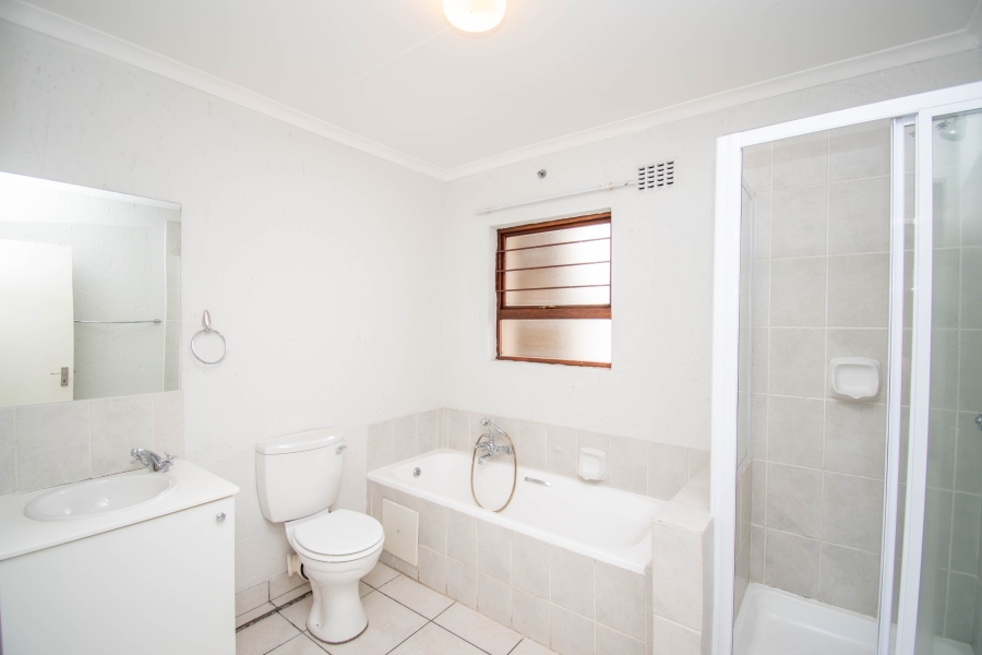 1 Bedroom Property for Sale in Ferndale Gauteng