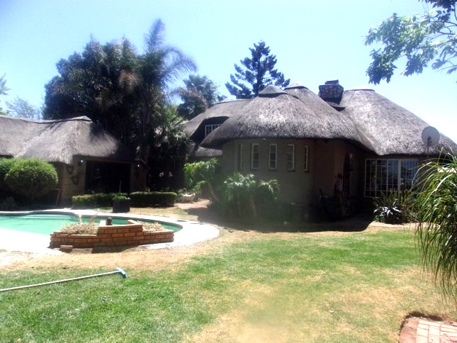 6 Bedroom Property for Sale in Dersley Gauteng