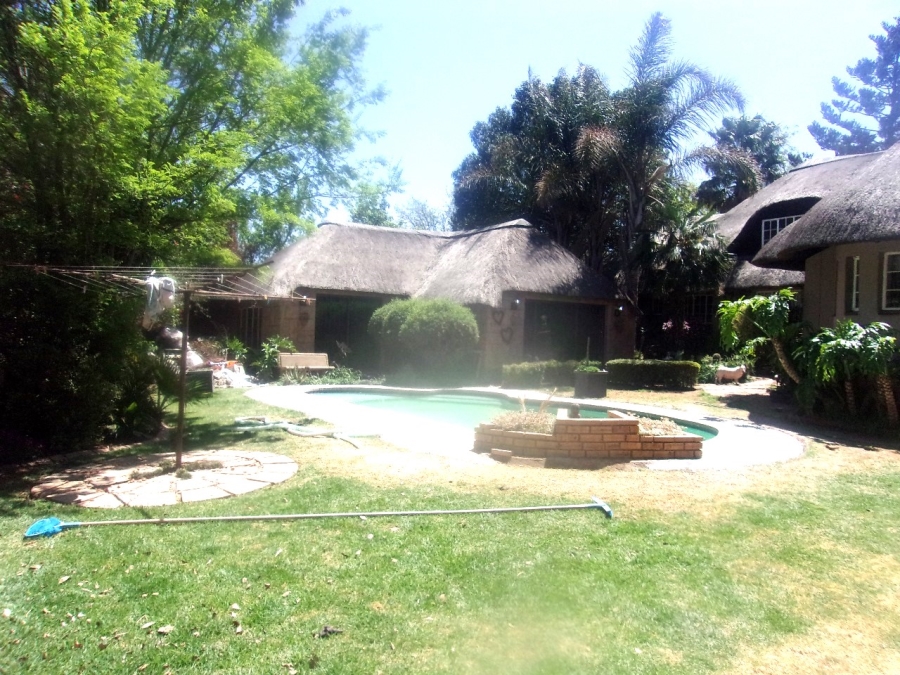 6 Bedroom Property for Sale in Dersley Gauteng