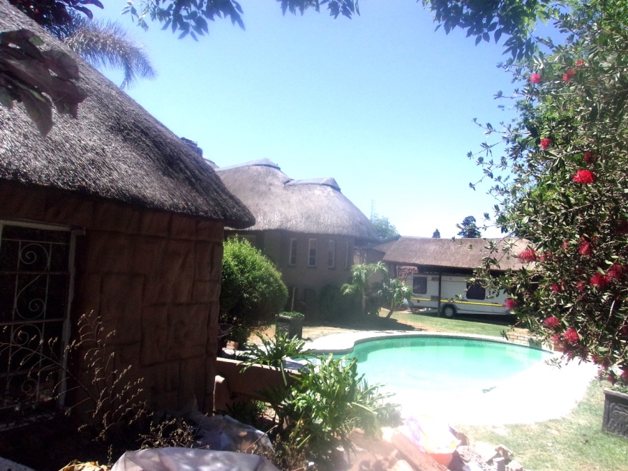 6 Bedroom Property for Sale in Dersley Gauteng