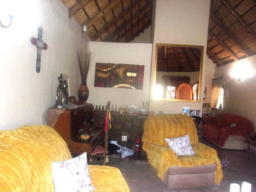 6 Bedroom Property for Sale in Dersley Gauteng