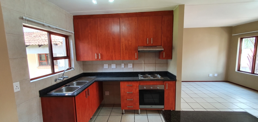 To Let 2 Bedroom Property for Rent in Glenvista Gauteng