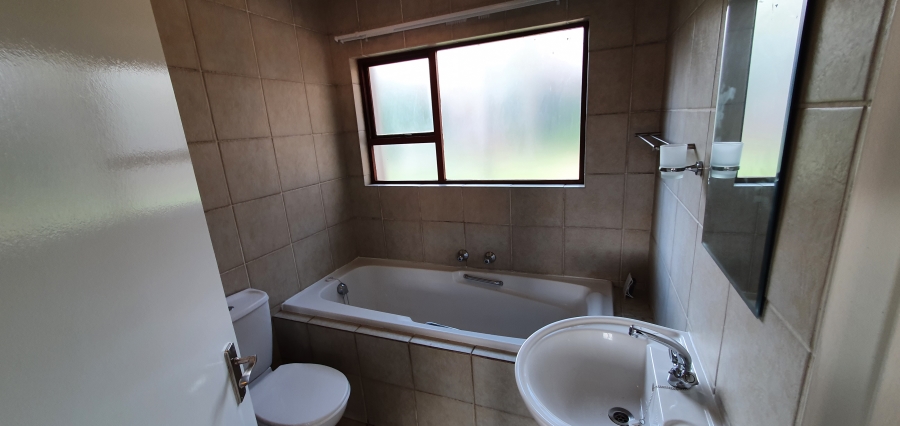 To Let 2 Bedroom Property for Rent in Glenvista Gauteng